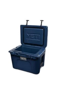 Yeti Tundra Cooler 35 -Outdoor Sports Equipment YETYT35 20NAV 2 HiRes